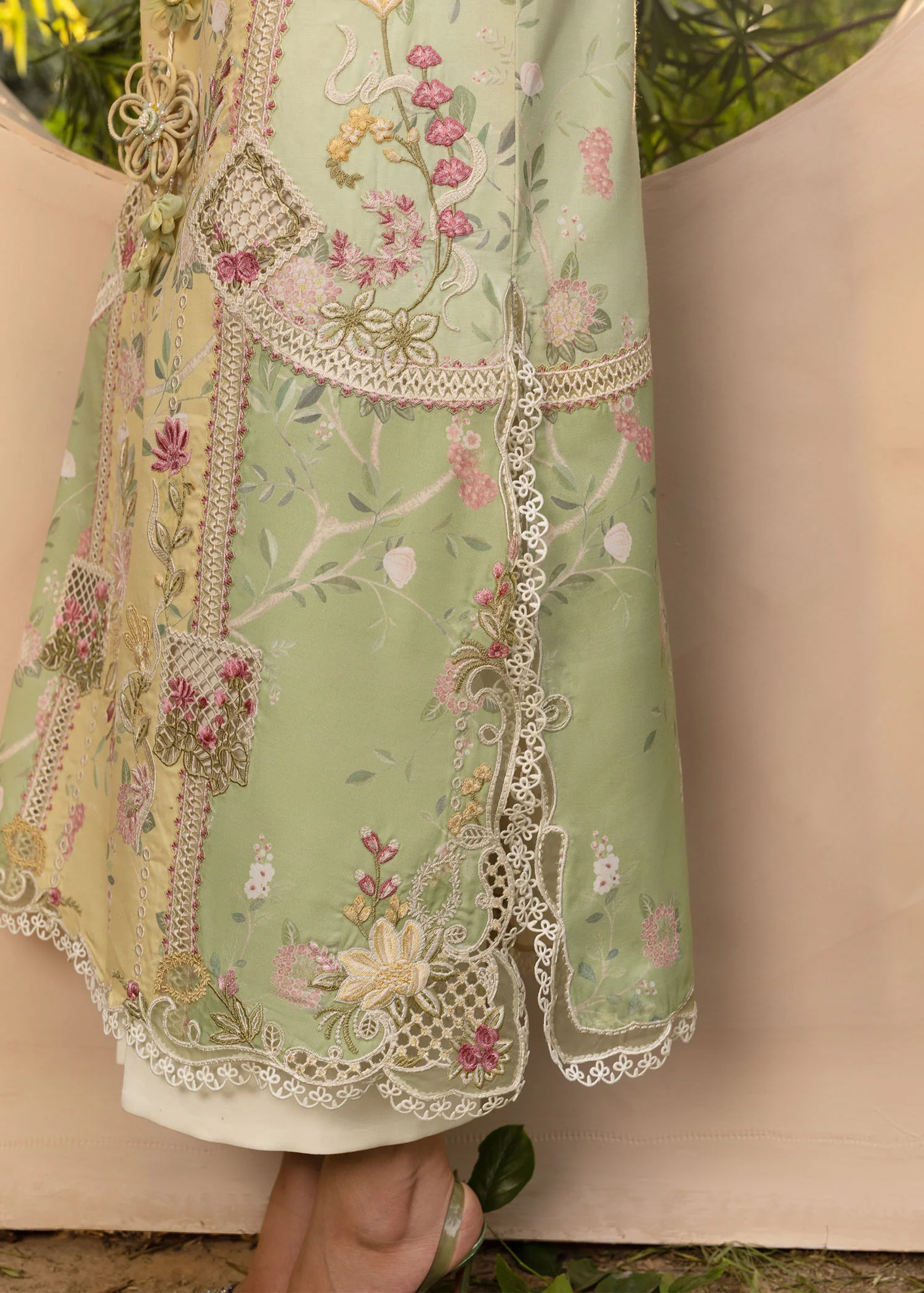 Crimson Tasawar Bonjour And Bloom - D4A - Image 3