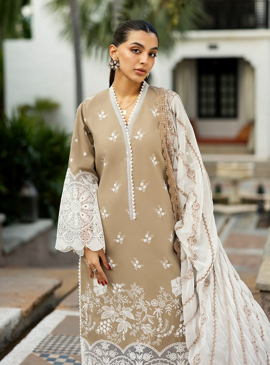Zainab Chottani Chikankari Lawn 2025 | 11A - Image 4
