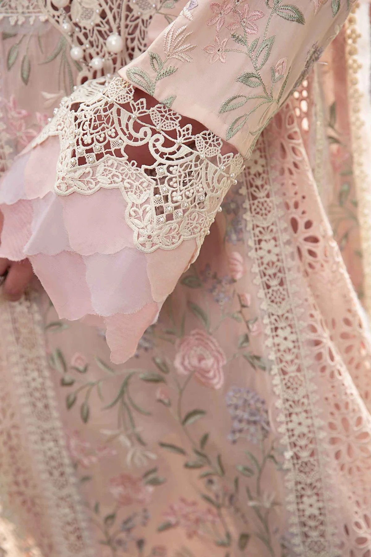 MARIA B Luxury EID Lawn 2024 | EID LAWN-24-07 - Image 3