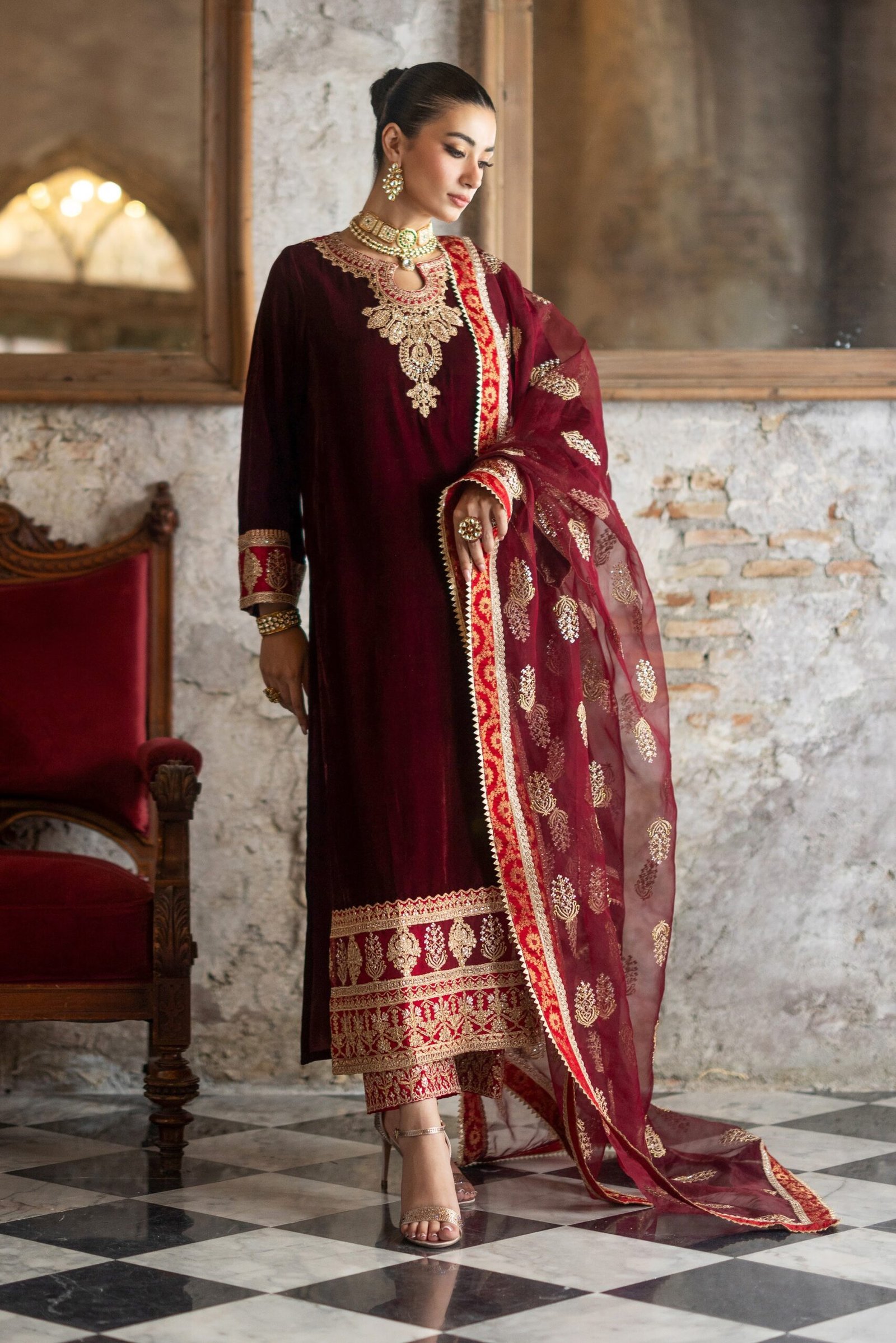 Zainab Chottani Velvet    | Neesa