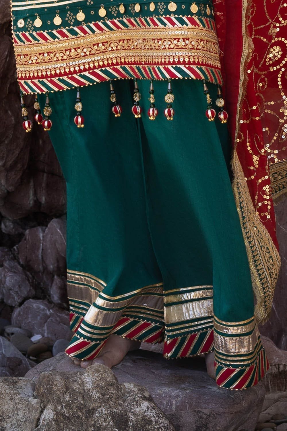 Gul Ahmed Chunri Collection 2025 | BM-52024 - Image 3